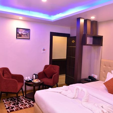 Marinha Airport Hotel กาฐมาณฑุ ภายนอก รูปภาพ