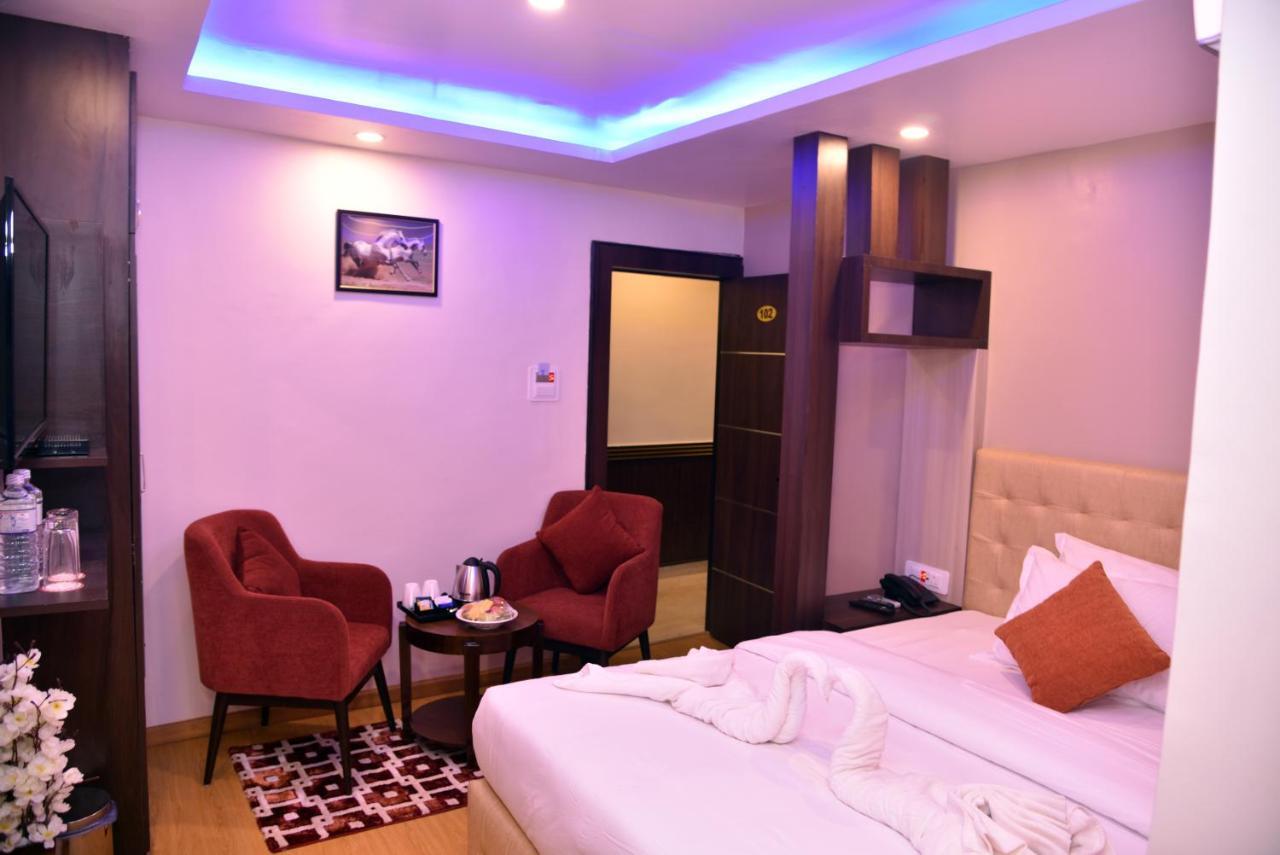 Marinha Airport Hotel กาฐมาณฑุ ภายนอก รูปภาพ